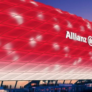 开云官方-巴萨新星闪耀，C罗式锋霸横空出世，红蓝军团未来可期，拉玛西亚新C罗横空出世，巴萨锋线未来十年无忧